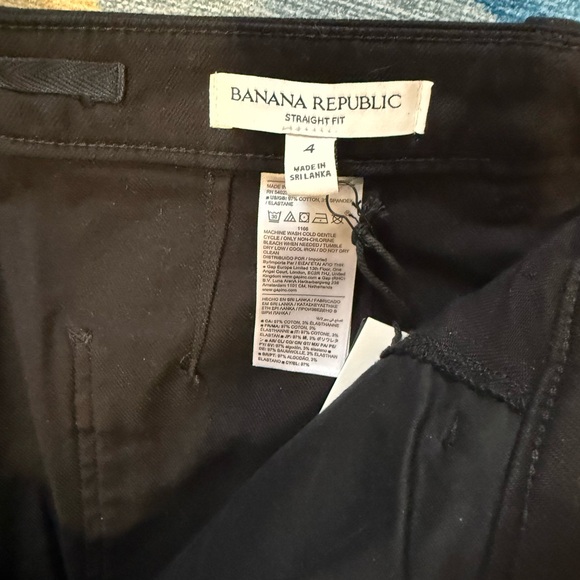 Banana Republic The Weekender Straight Leg Pant - Picture 11 of 14
